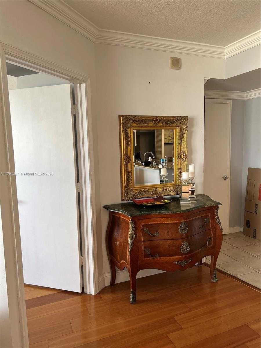 Small Image of 19501 WEST COUNTRY CLUB DR #1112, Aventura Number 13
