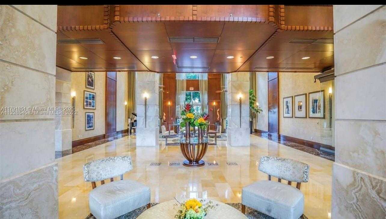 Small Image of 19501 WEST COUNTRY CLUB DR #1112, Aventura Number 2