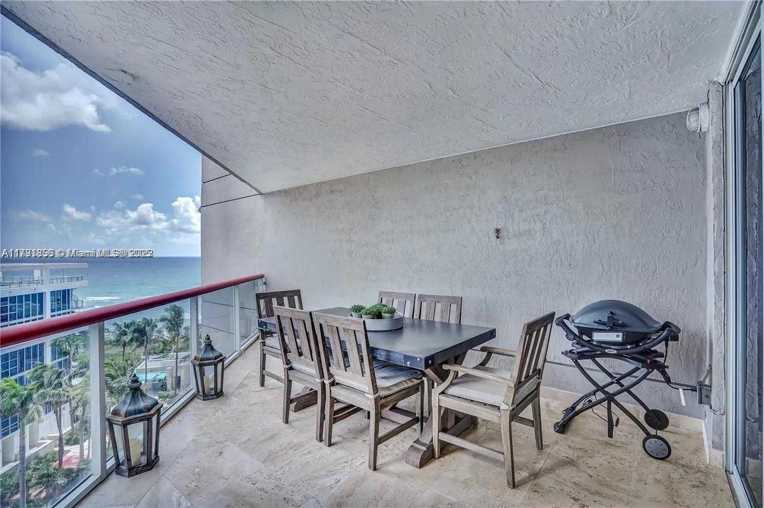 Small Image of 6767 COLLINS #901, Miami Beach Number 14