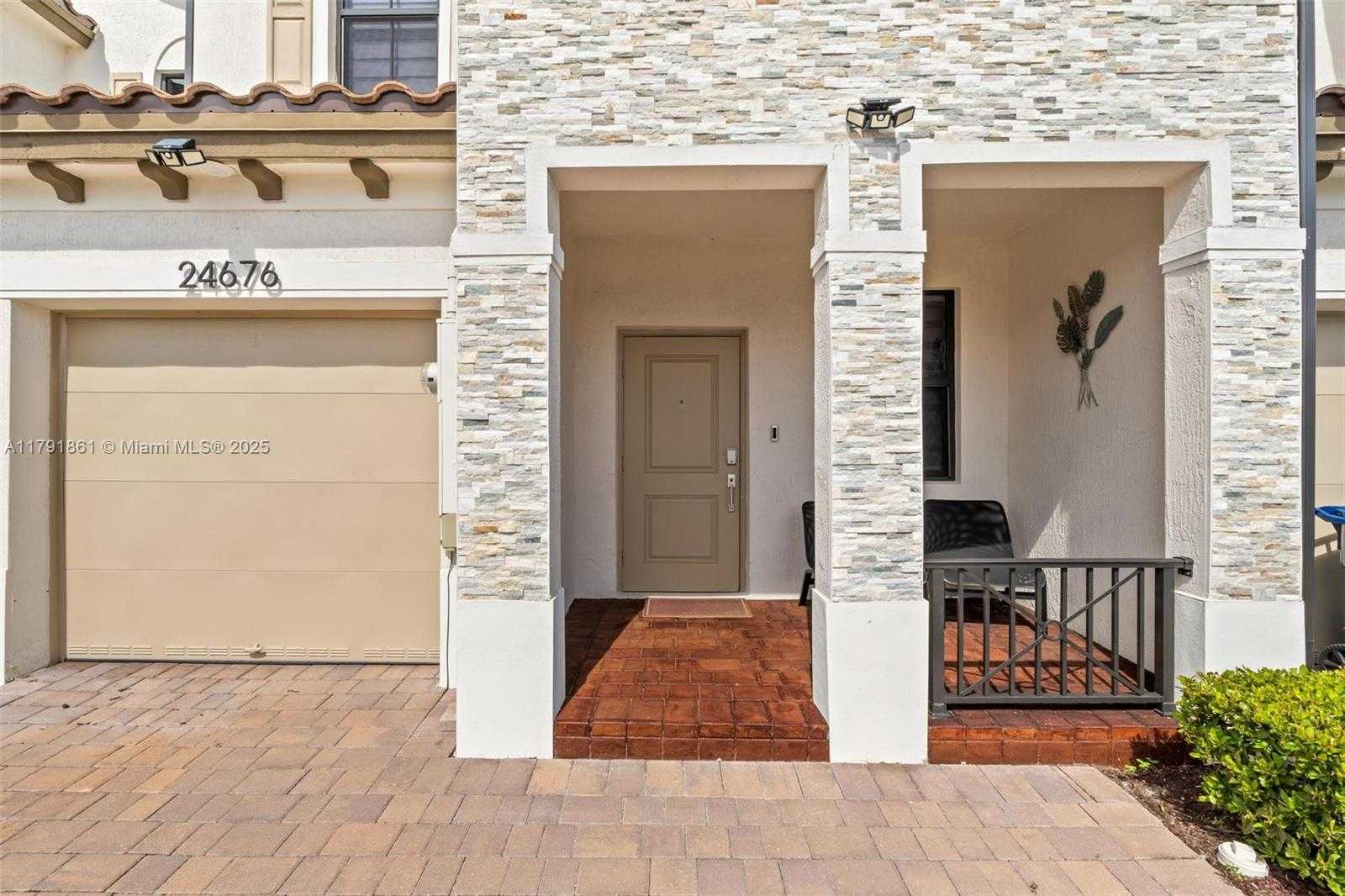 Small Image of 24676 SOUTH WEST 119TH CT, Homestead Number 2