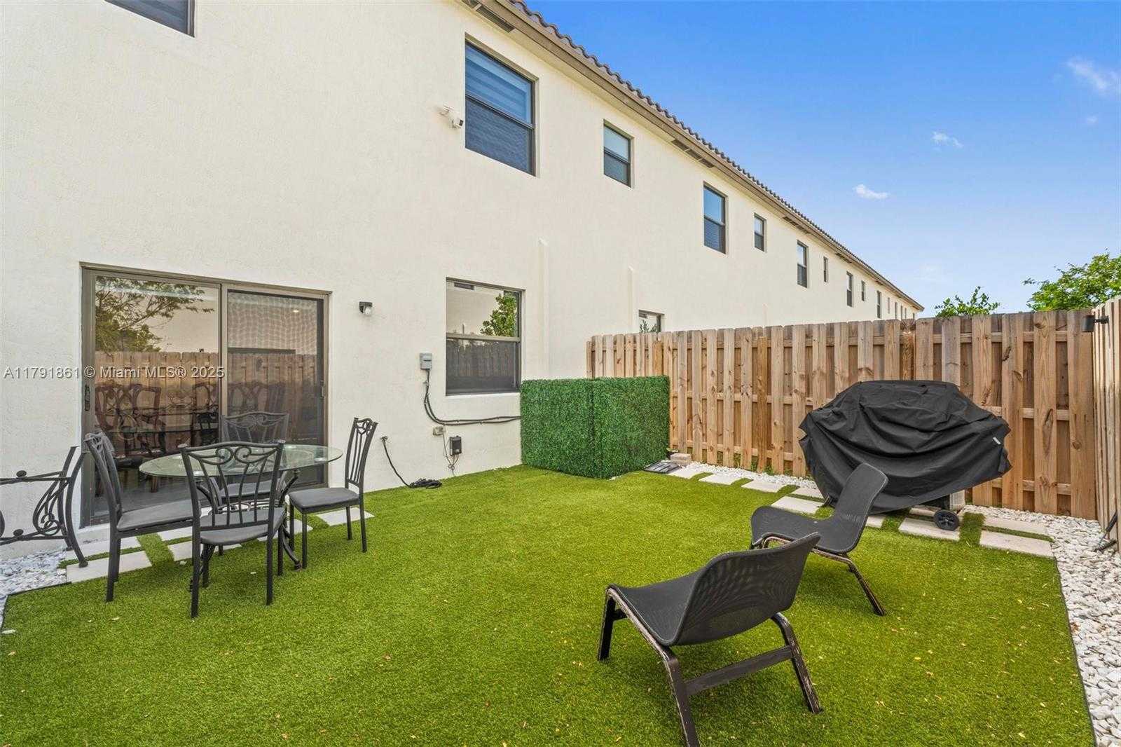 Small Image of 24676 SOUTH WEST 119TH CT, Homestead Number 32