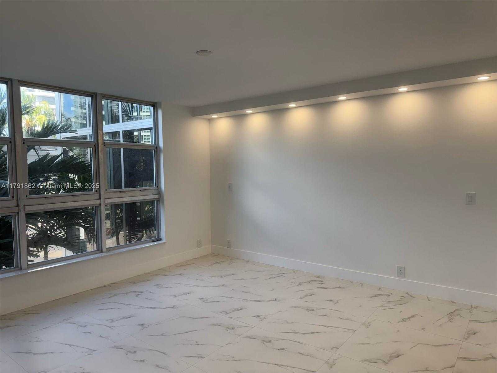 Small Image of 19101 NORTH EAST 36TH CT #206, Aventura Number 2