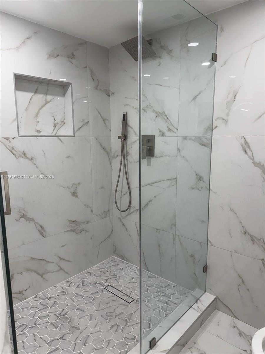 Small Image of 19101 NORTH EAST 36TH CT #206, Aventura Number 4