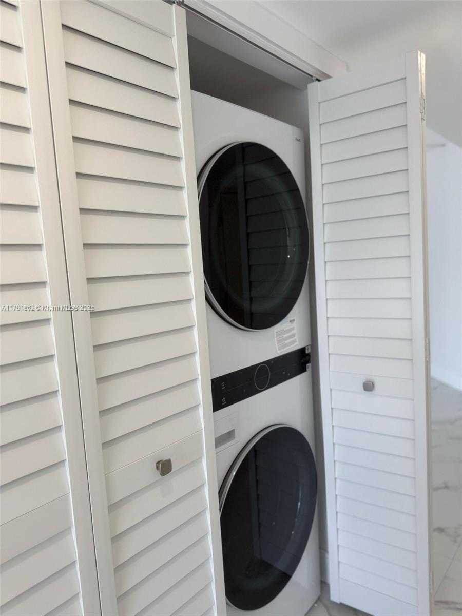 Small Image of 19101 NORTH EAST 36TH CT #206, Aventura Number 8