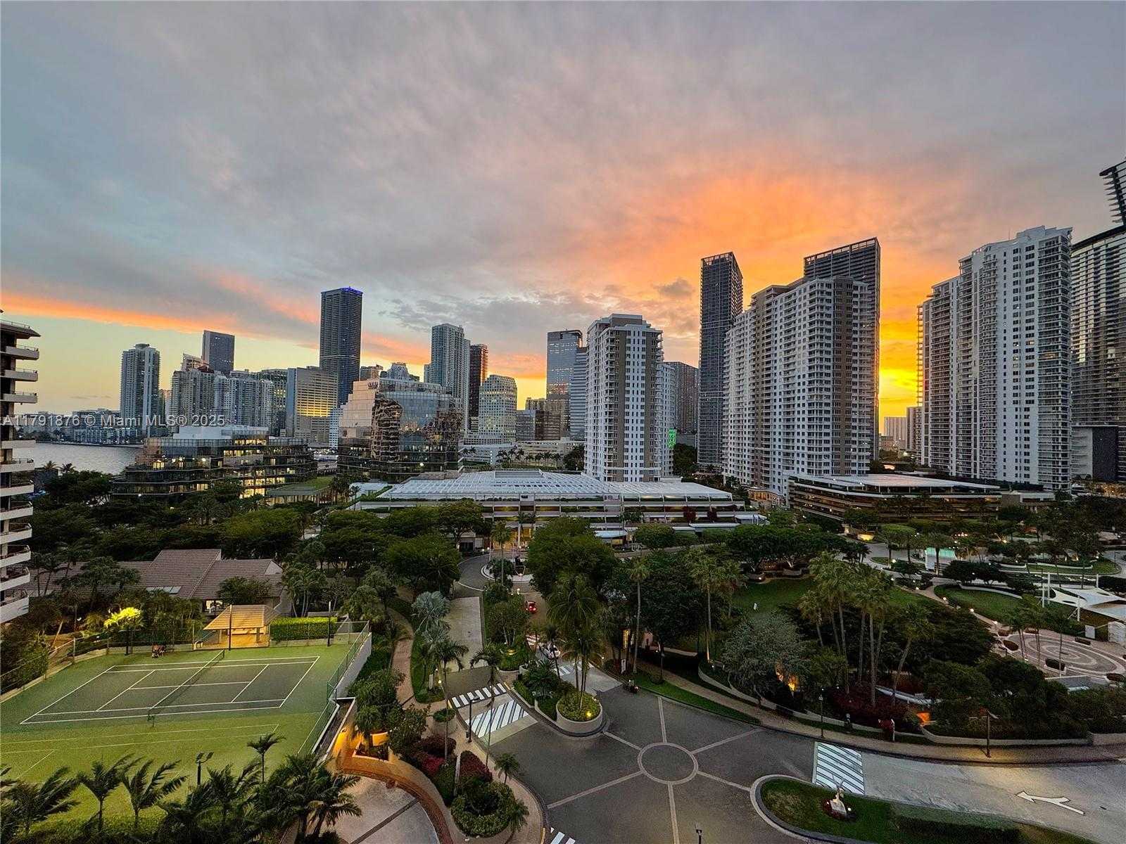 Small Image of 540 BRICKELL KEY DR #1411, Miami Number 10