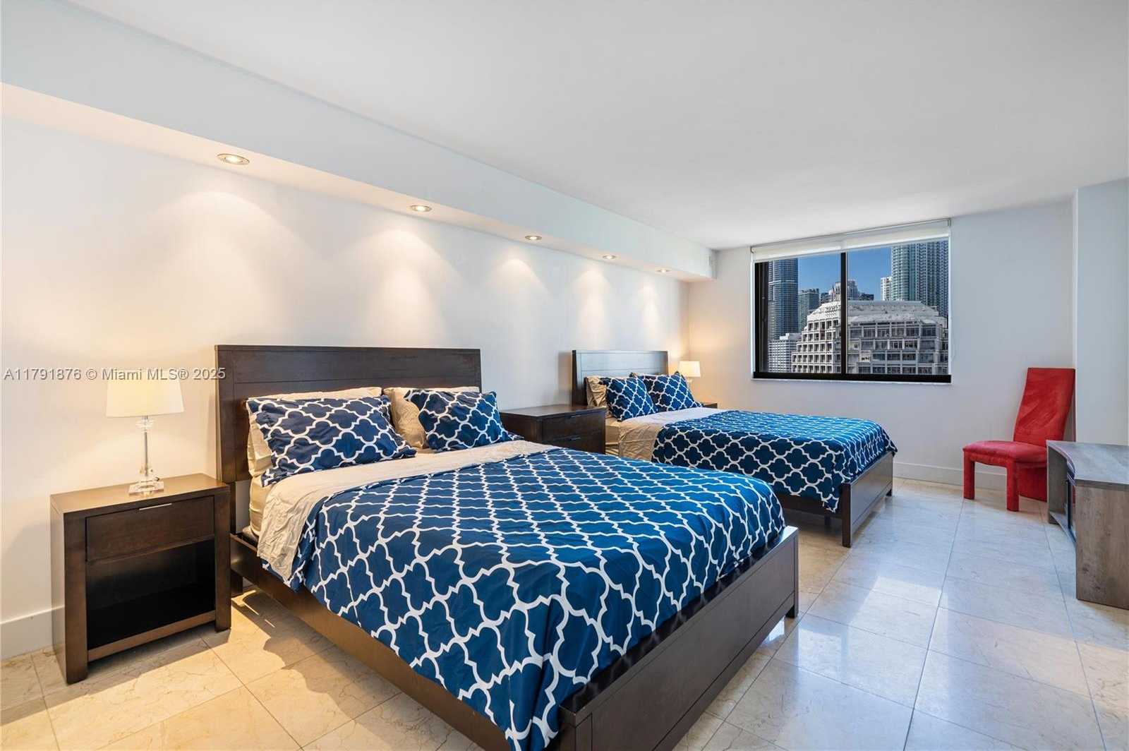 Small Image of 540 BRICKELL KEY DR #1411, Miami Number 23