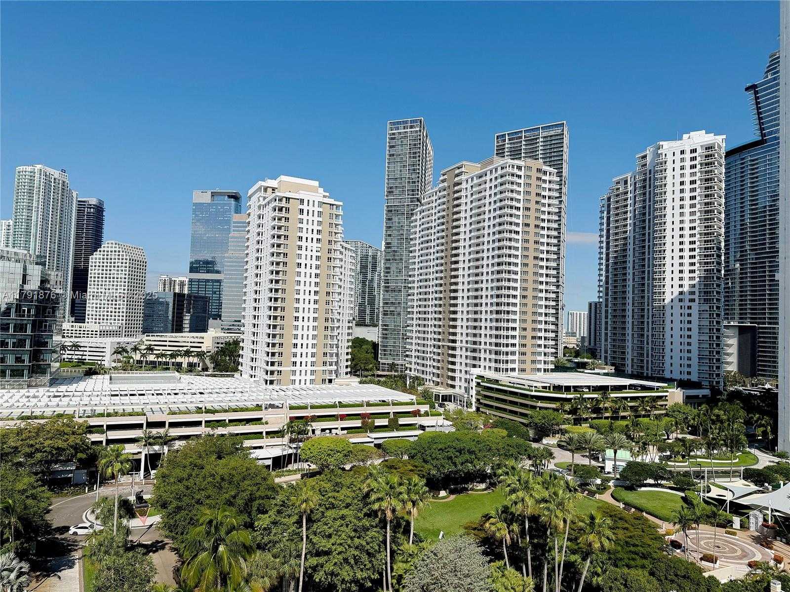 Small Image of 540 BRICKELL KEY DR #1411, Miami Number 25