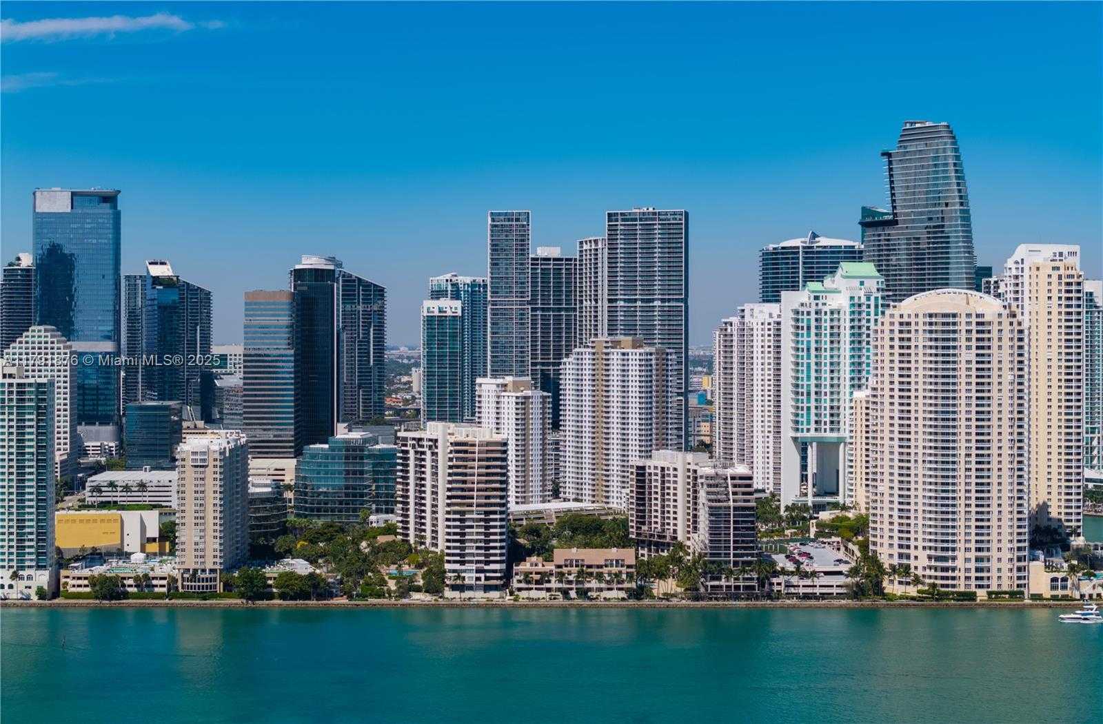 Small Image of 540 BRICKELL KEY DR #1411, Miami Number 30