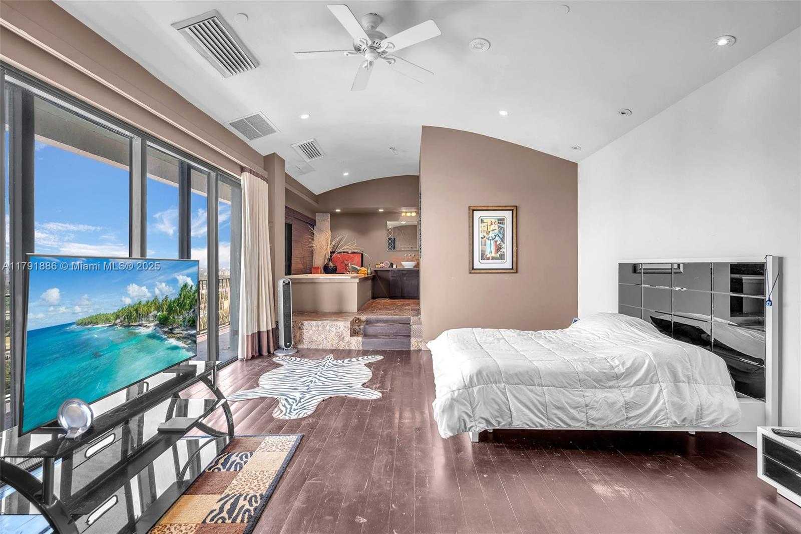 Small Image of 780 NORTH EAST 69TH ST #T-1A, Miami Number 23