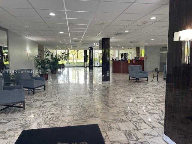 Small Image of 4400 HILLCREST DR #701B, Hollywood Number 5