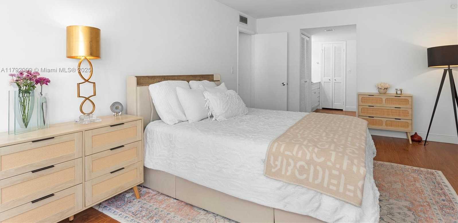 Small Image of 11 ISLAND AVE #407, Miami Beach Number 12