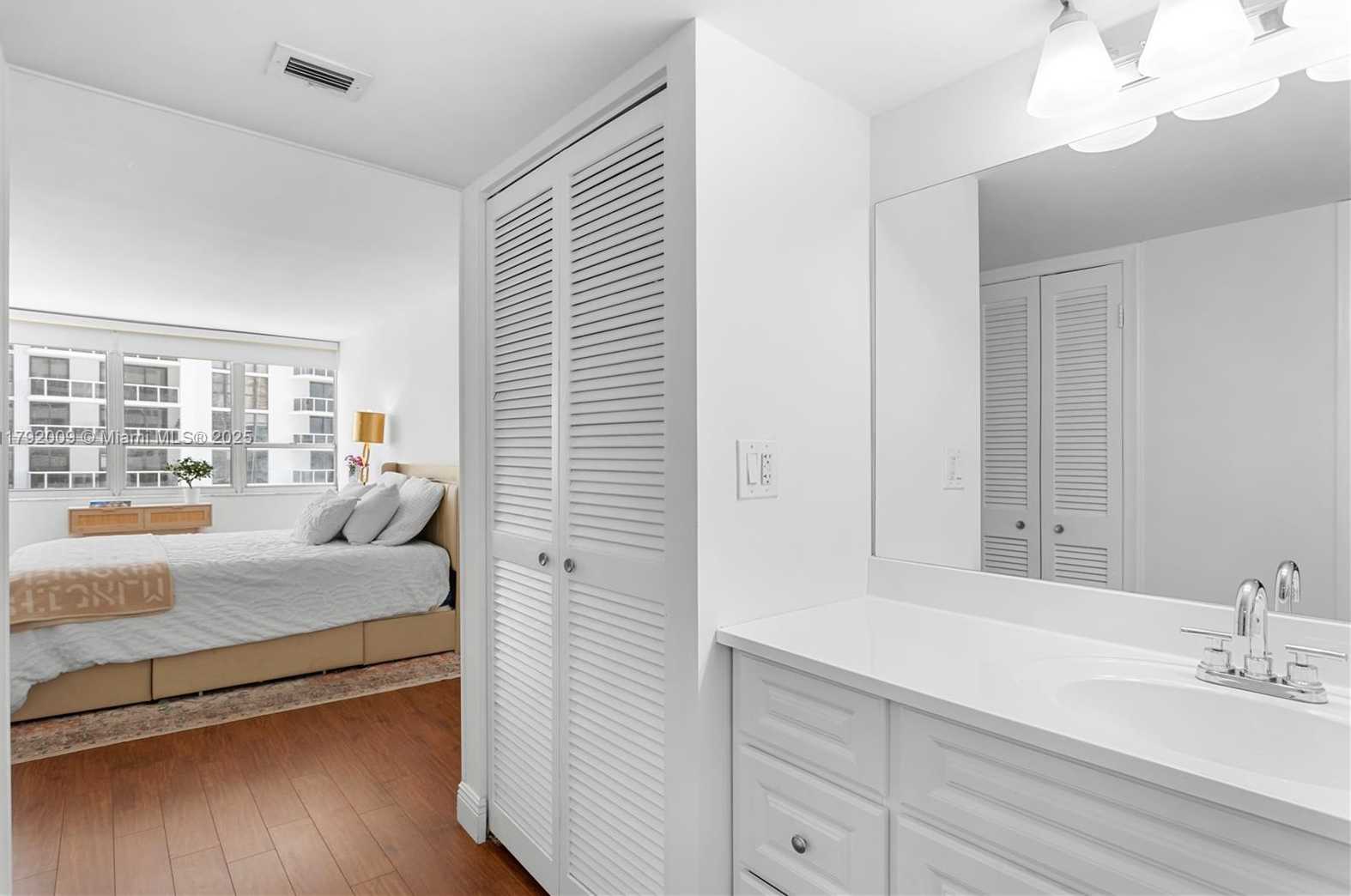 Small Image of 11 ISLAND AVE #407, Miami Beach Number 15