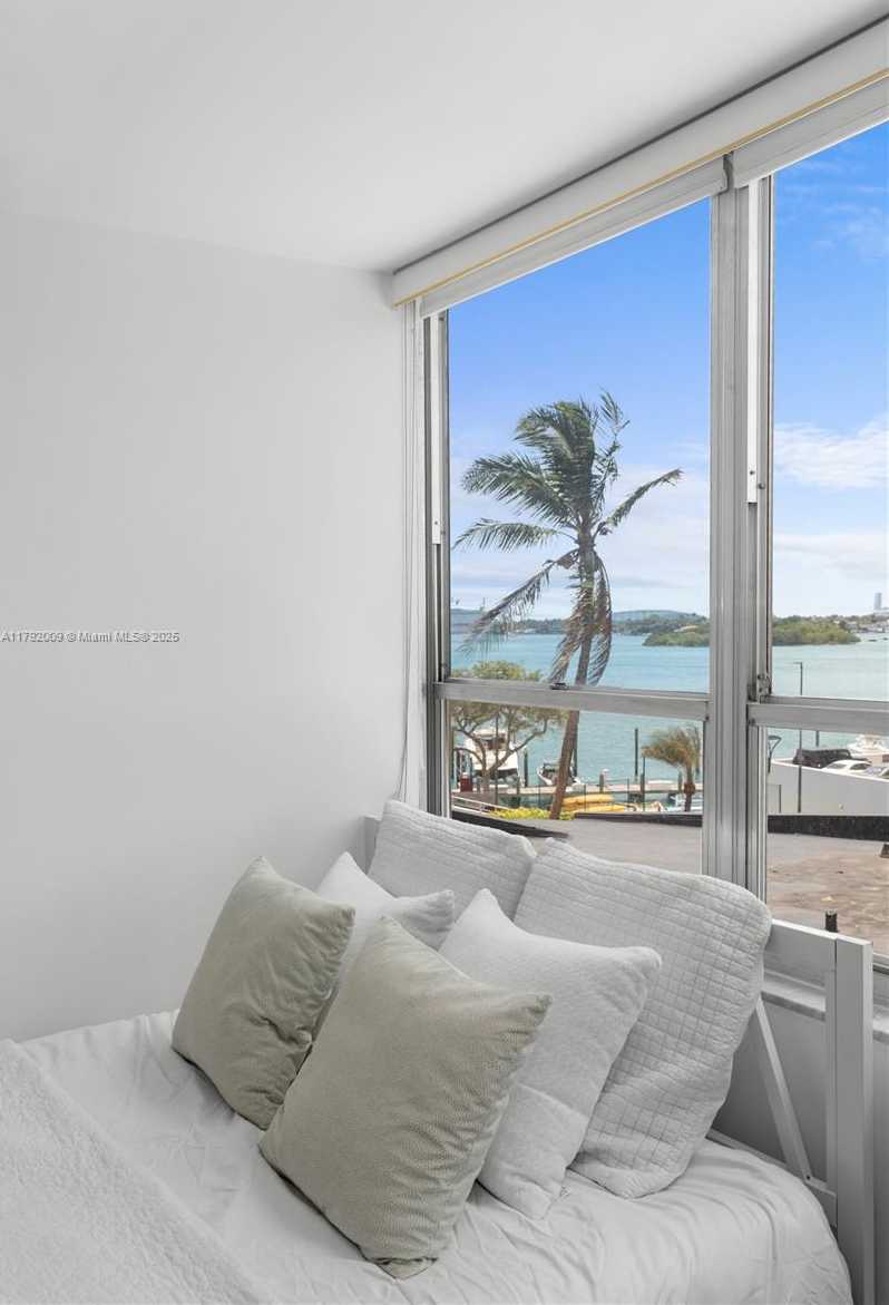 Small Image of 11 ISLAND AVE #407, Miami Beach Number 17