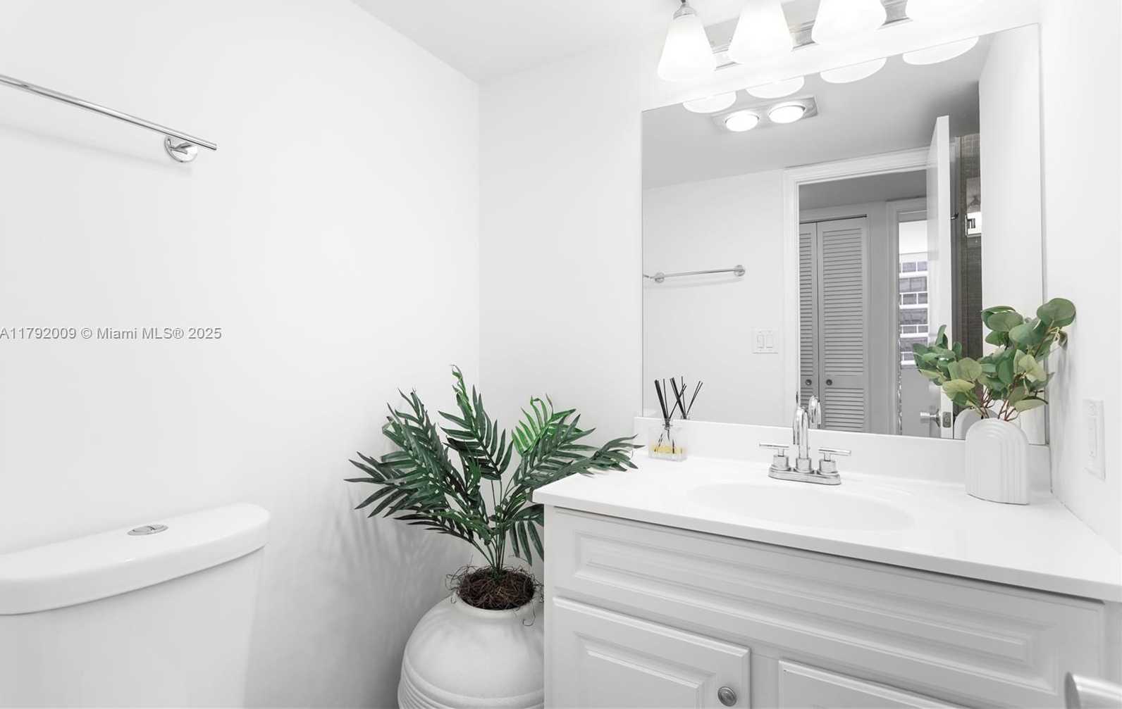 Small Image of 11 ISLAND AVE #407, Miami Beach Number 20