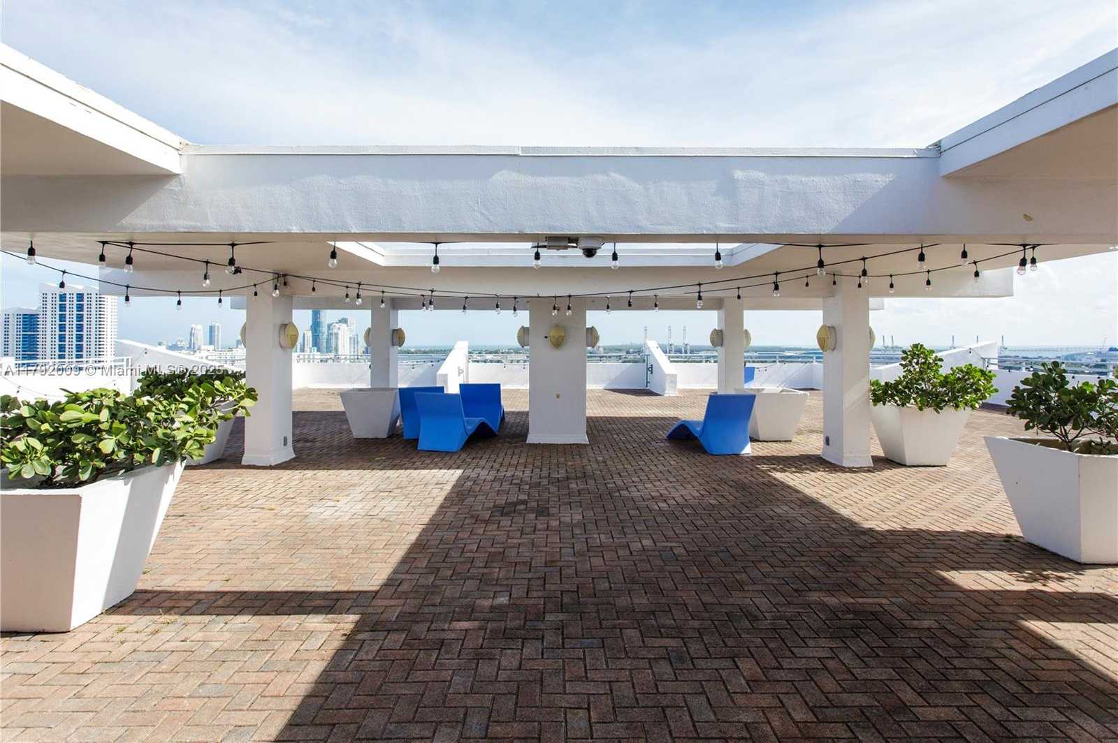 Small Image of 11 ISLAND AVE #407, Miami Beach Number 37