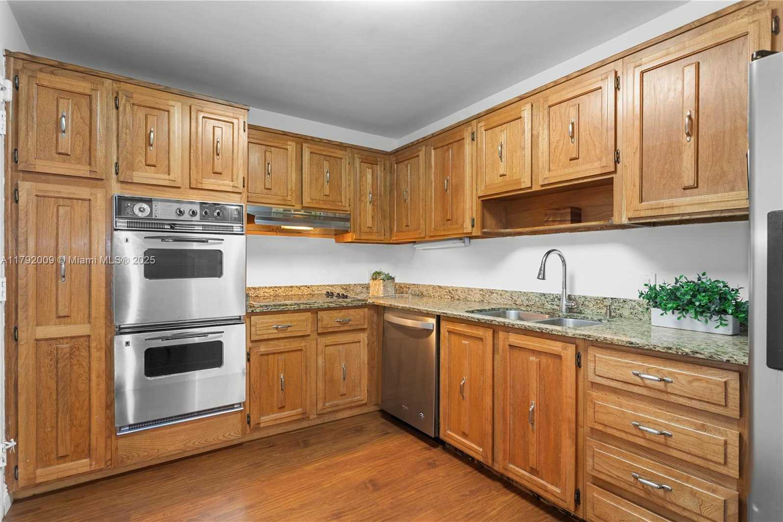 Small Image of 11 ISLAND AVE #407, Miami Beach Number 9