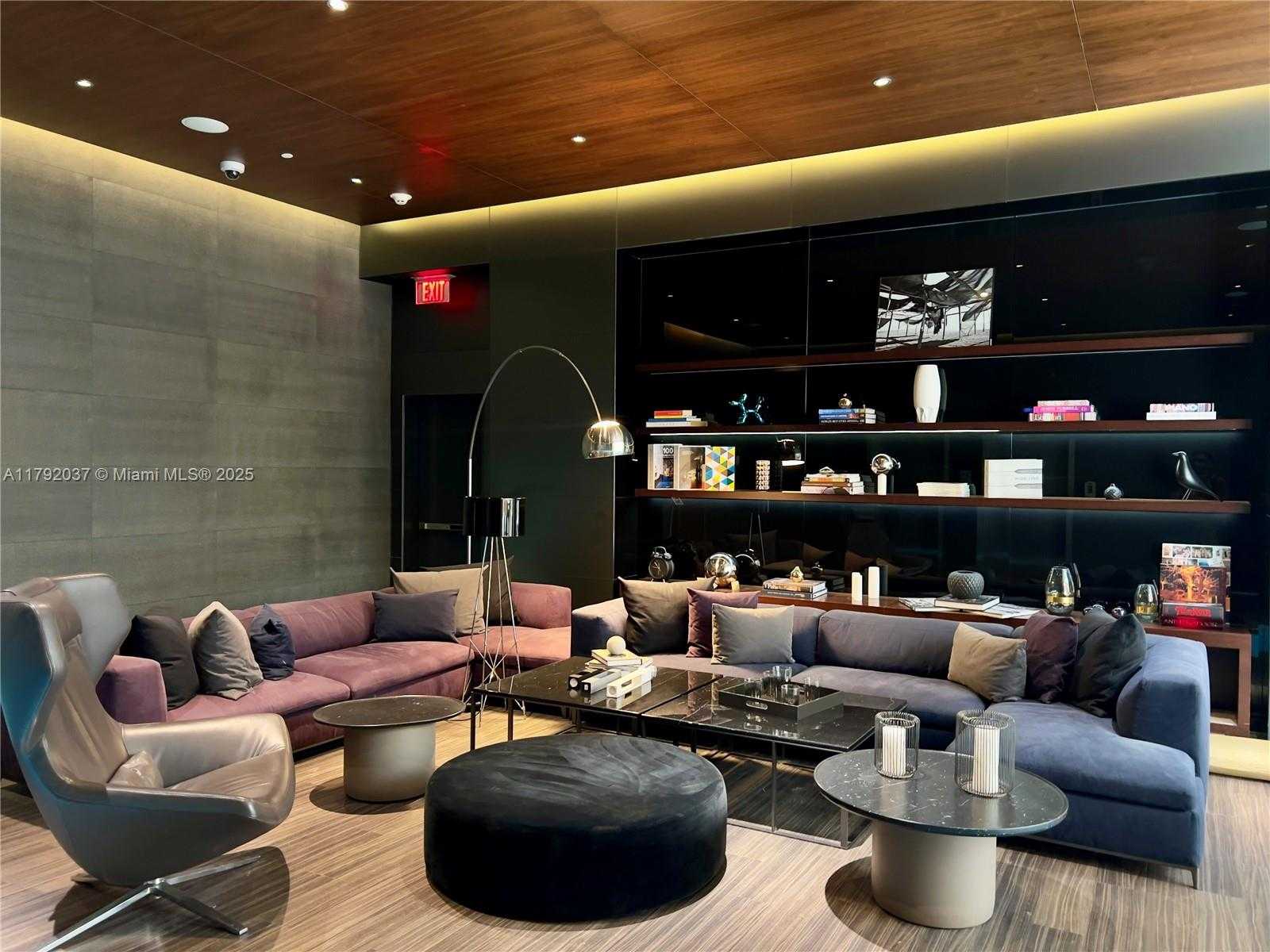 Small Image of 68 SOUTH EAST 6TH ST #3611, Miami Number 24