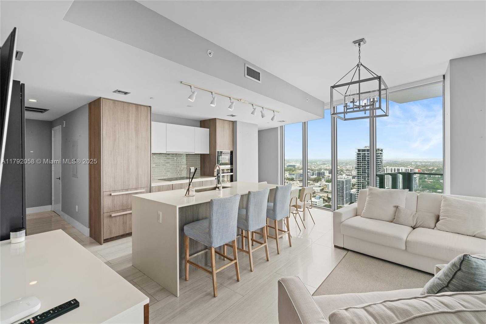 Small Image of 2900 NORTH EAST 7TH AVE #3901, Miami Number 10