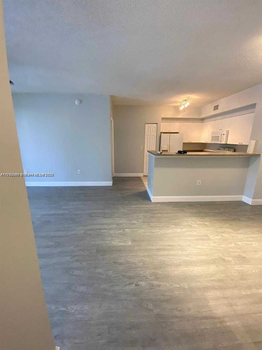 Small Image of 2351 WEST PRESERVE WAY #205, Miramar Number 11