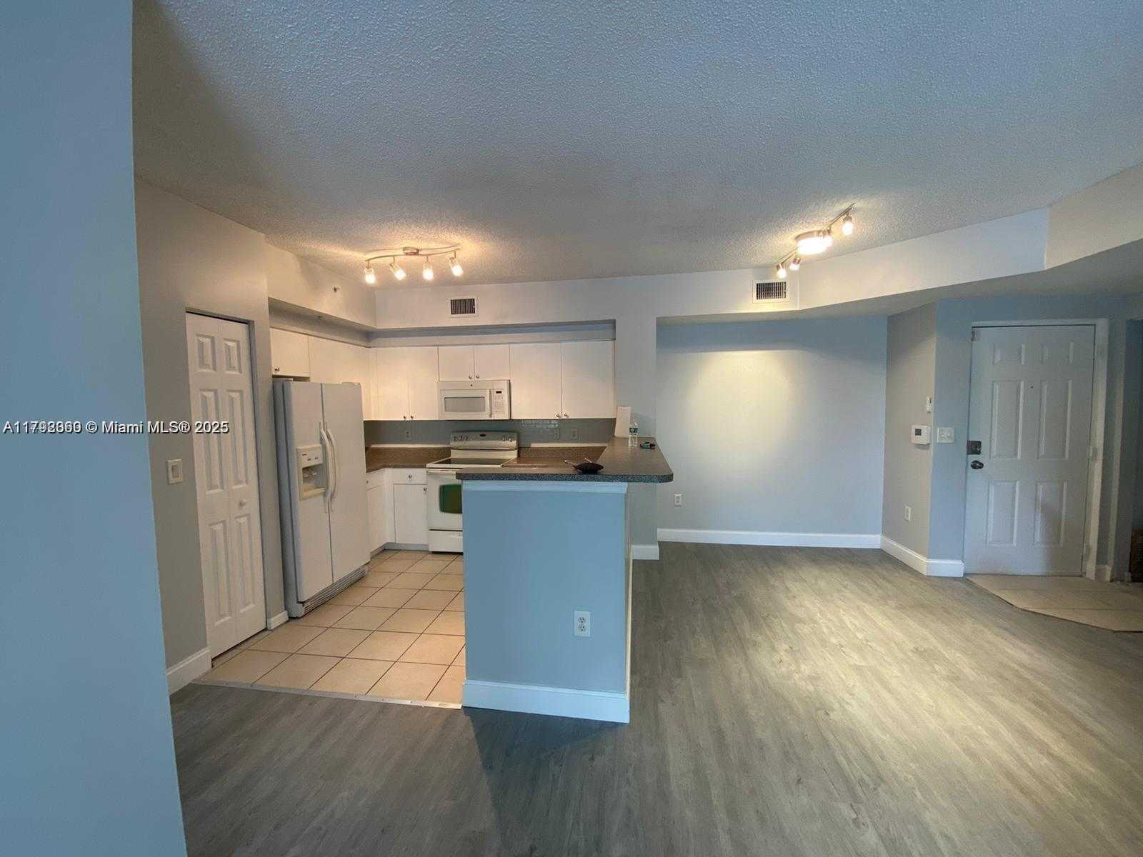 Small Image of 2351 WEST PRESERVE WAY #205, Miramar Number 12
