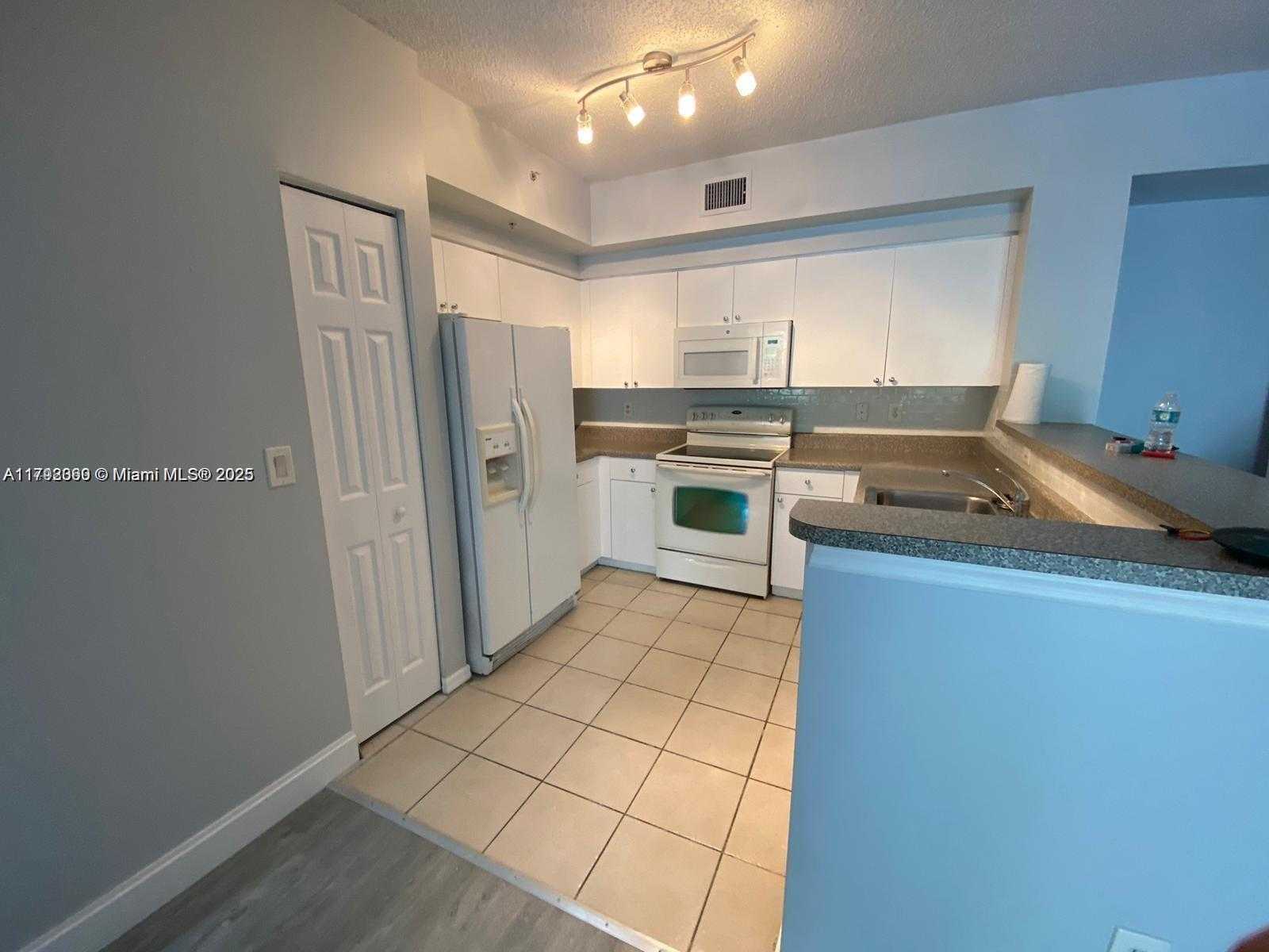 Small Image of 2351 WEST PRESERVE WAY #205, Miramar Number 13