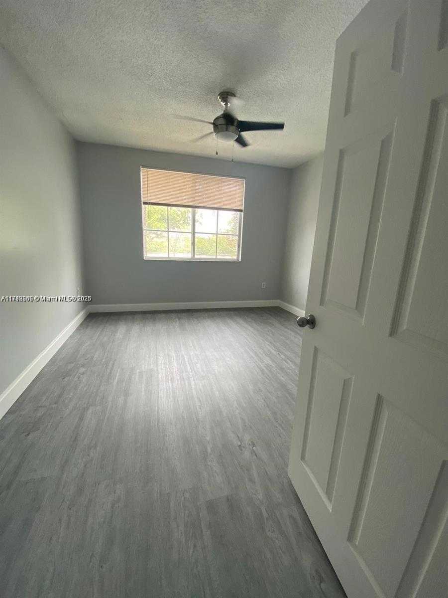 Small Image of 2351 WEST PRESERVE WAY #205, Miramar Number 16