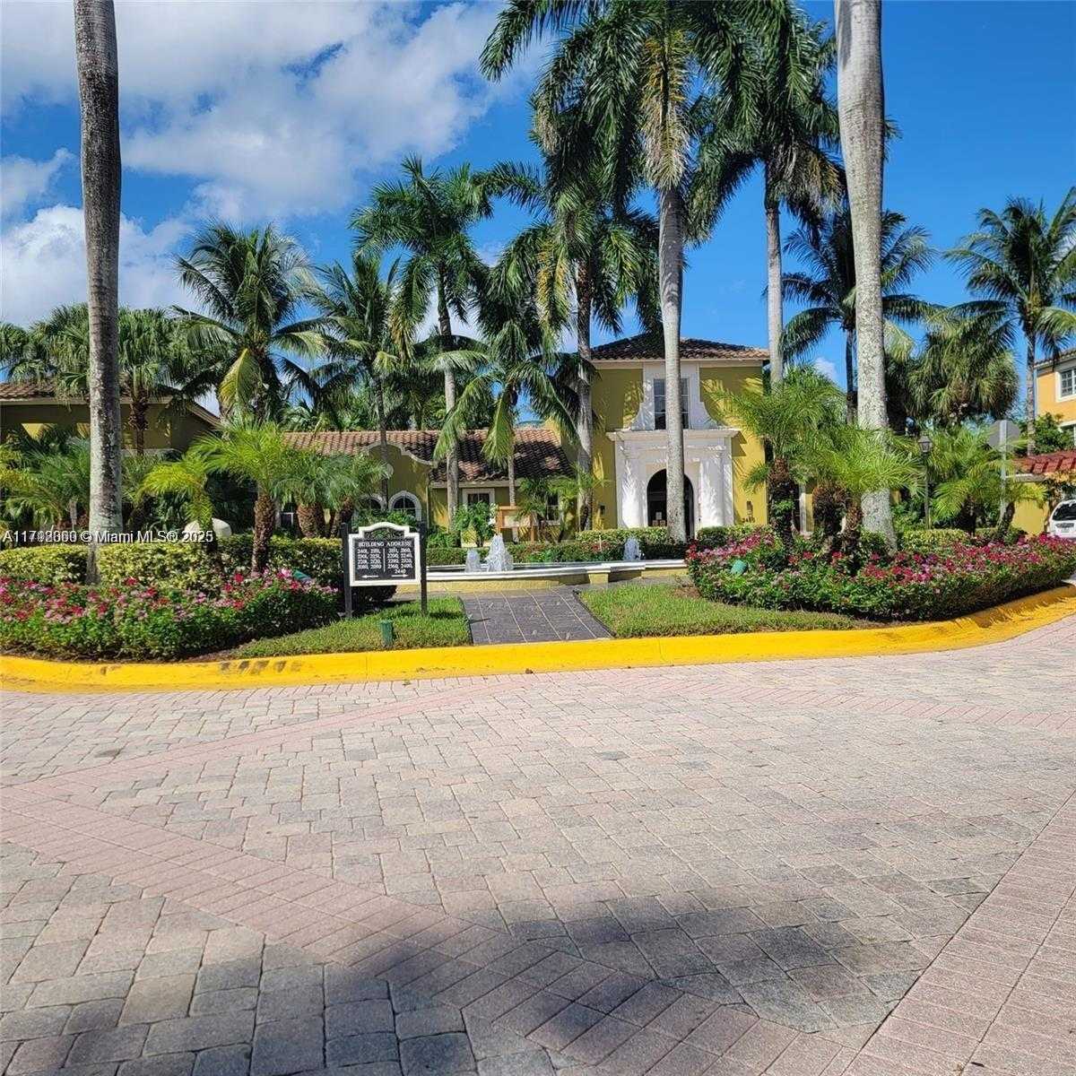 Small Image of 2351 WEST PRESERVE WAY #205, Miramar Number 4