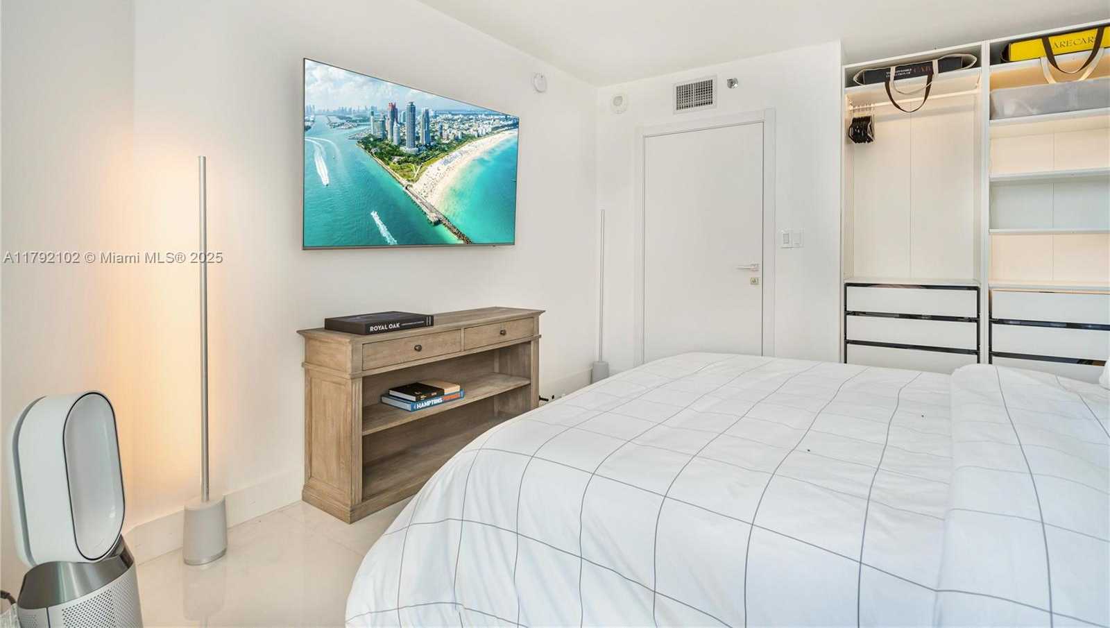 Small Image of 16485 COLLINS AVE #2438, Sunny Isles Beach Number 25