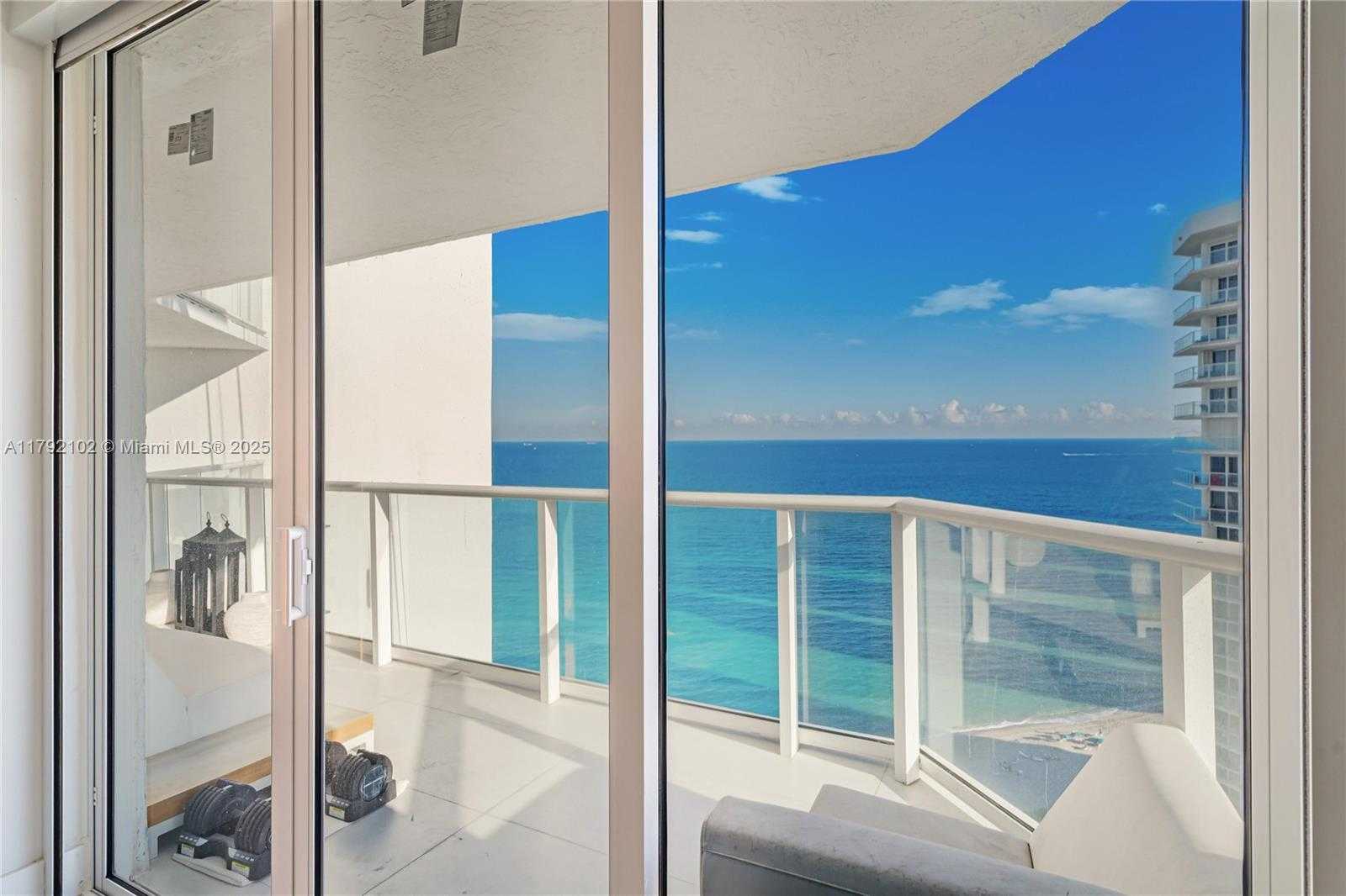 Small Image of 16485 COLLINS AVE #2438, Sunny Isles Beach Number 3