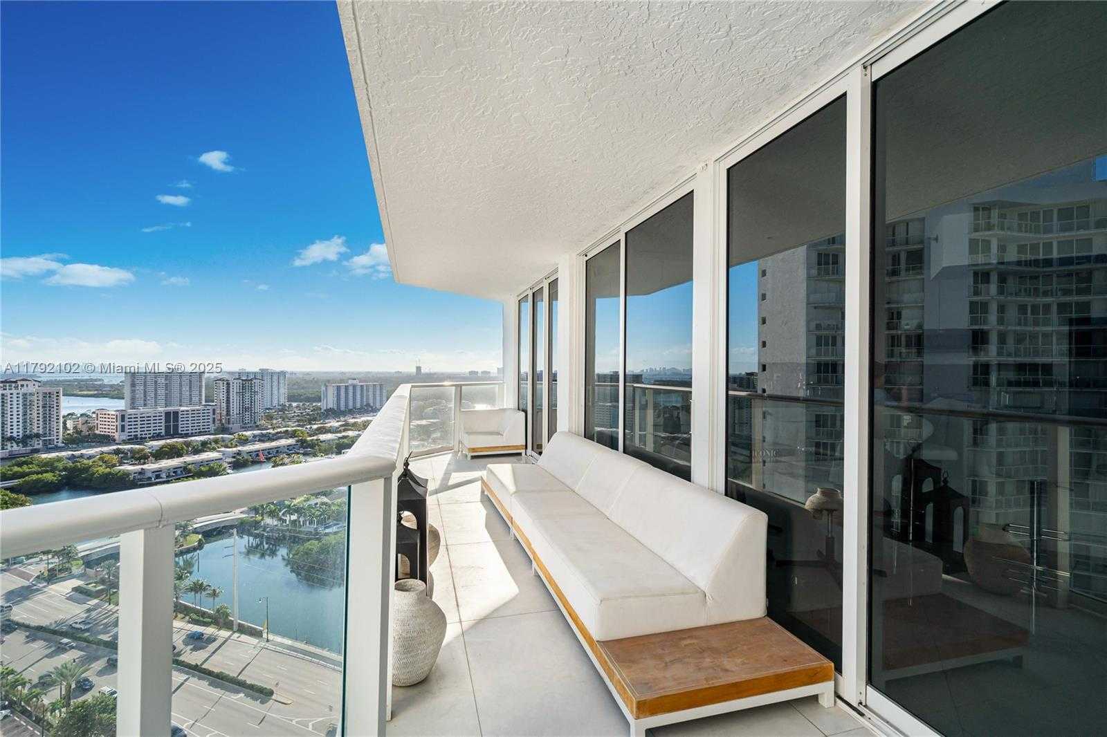 Small Image of 16485 COLLINS AVE #2438, Sunny Isles Beach Number 5
