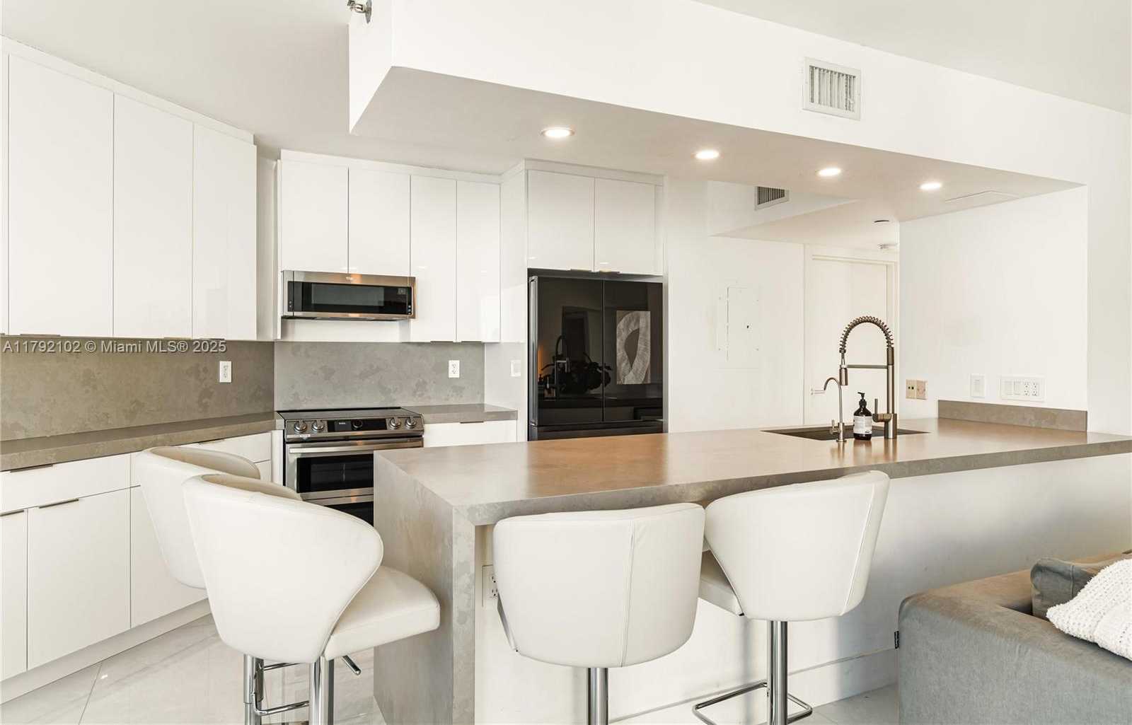 Small Image of 16485 COLLINS AVE #2438, Sunny Isles Beach Number 52