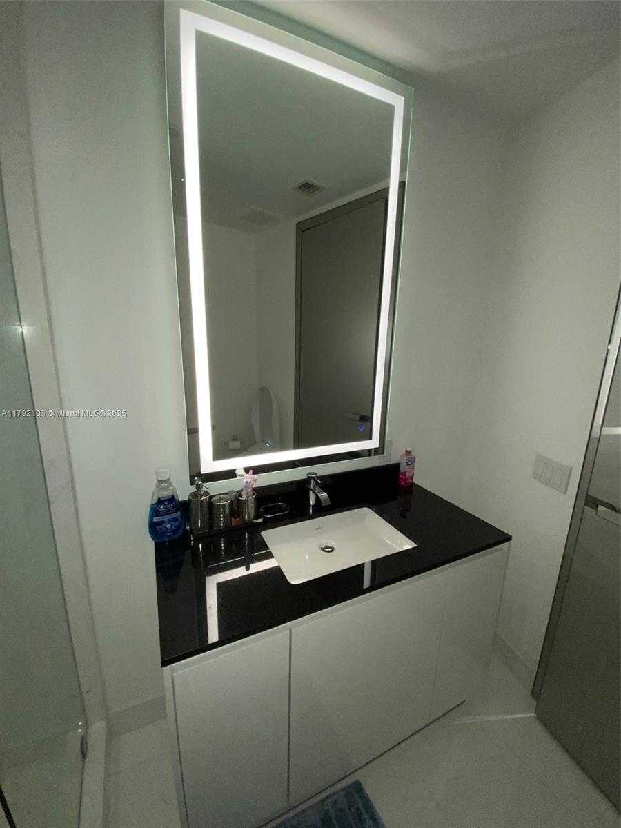 Small Image of 18555 COLLINS AVE #2505, Sunny Isles Beach Number 24