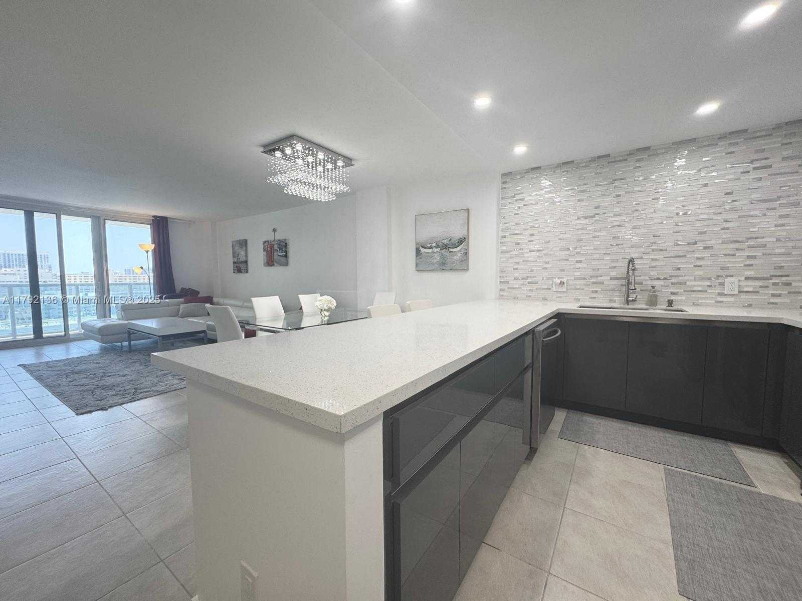 Small Image of 3800 SOUTH OCEAN DR #1710, Hollywood Number 32