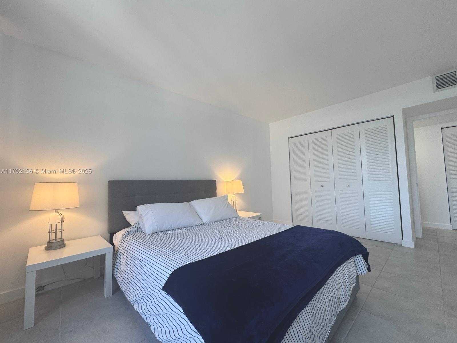 Small Image of 3800 SOUTH OCEAN DR #1710, Hollywood Number 40