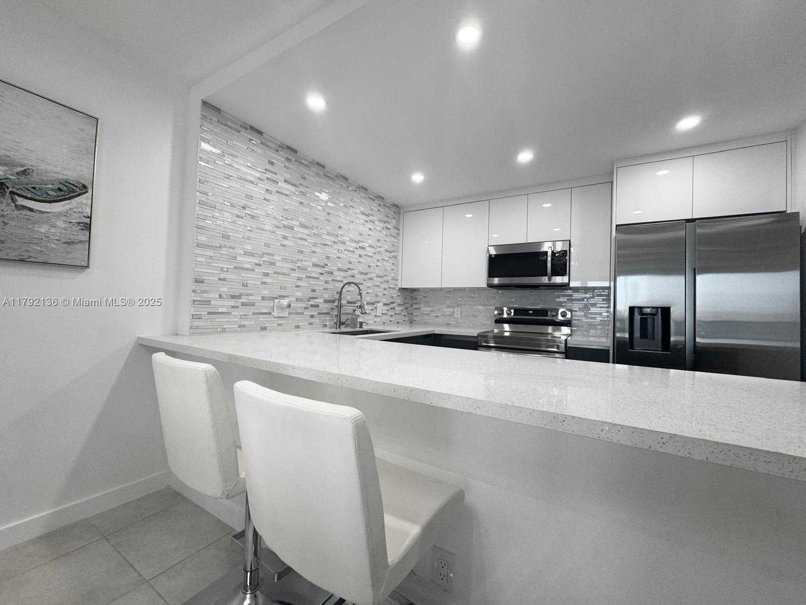 Small Image of 3800 SOUTH OCEAN DR #1710, Hollywood Number 47