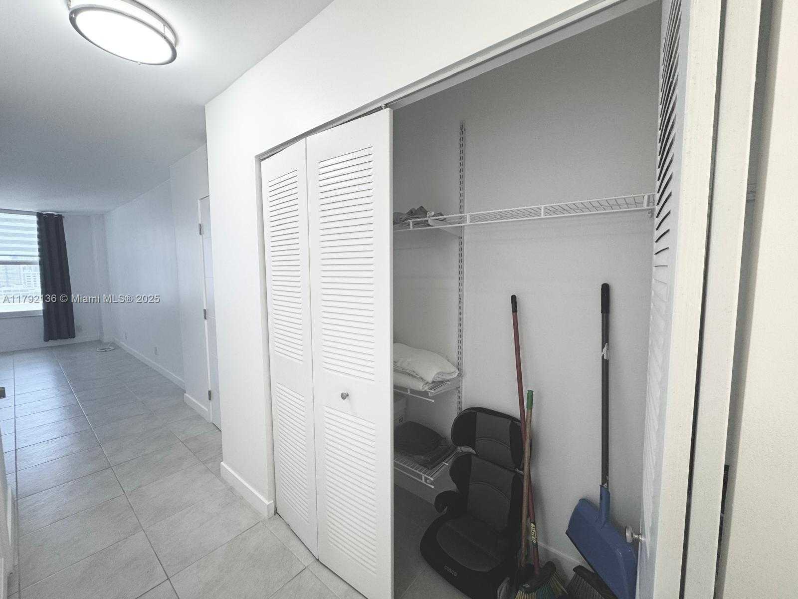 Small Image of 3800 SOUTH OCEAN DR #1710, Hollywood Number 50