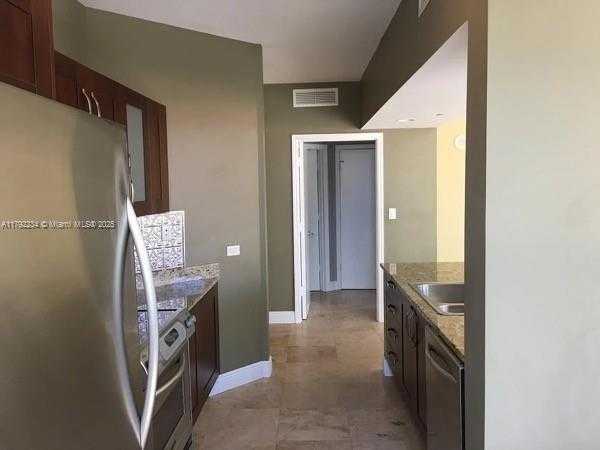 Small Image of 19900 E Country Club Dr, Aventura, FL 33180, USA Number 10