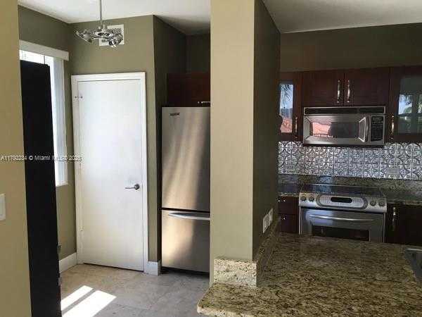 Small Image of 19900 E Country Club Dr, Aventura, FL 33180, USA Number 11