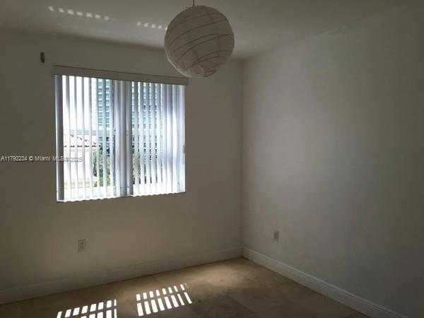 Small Image of 19900 E Country Club Dr, Aventura, FL 33180, USA Number 13