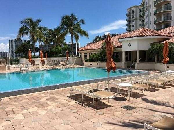 Small Image of 19900 E Country Club Dr, Aventura, FL 33180, USA Number 30