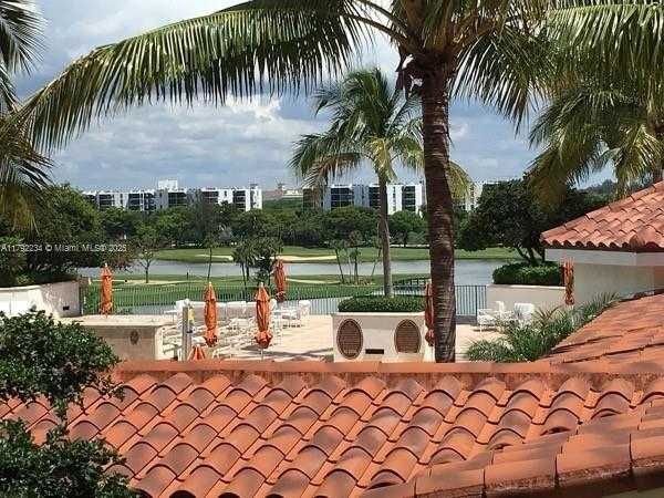 Small Image of 19900 E Country Club Dr, Aventura, FL 33180, USA Number 32