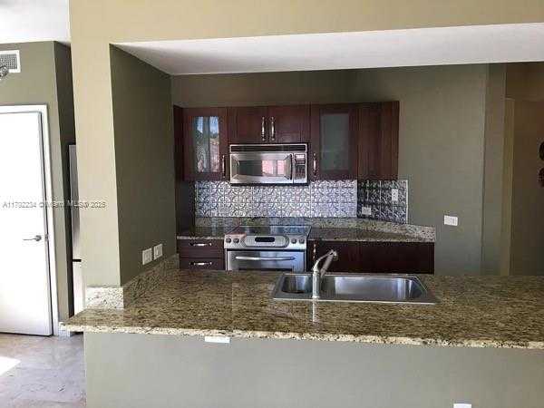 Small Image of 19900 E Country Club Dr, Aventura, FL 33180, USA Number 7