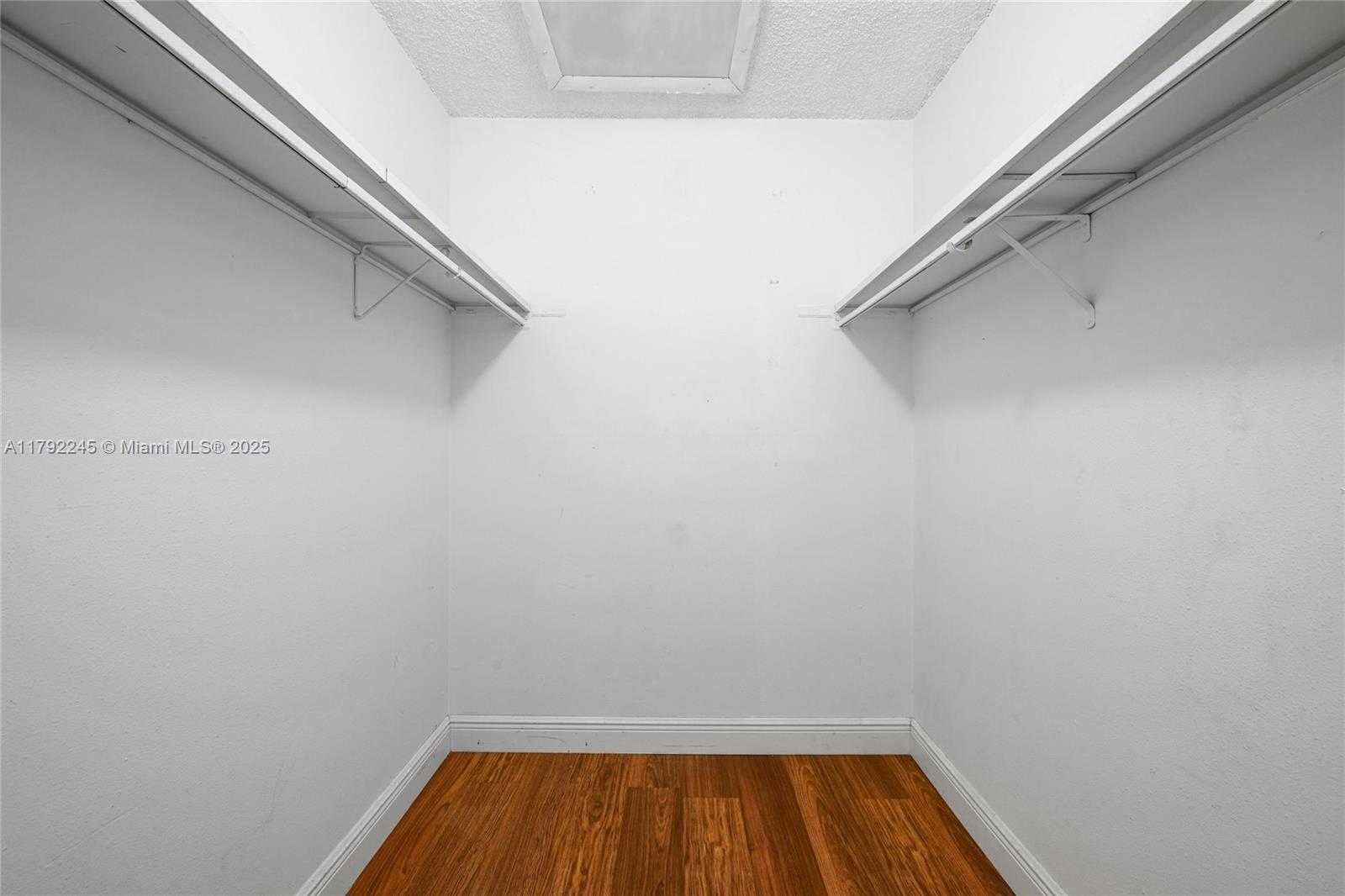 Small Image of 17911 NORTH WEST 68TH AVE #P208, Hialeah Number 21