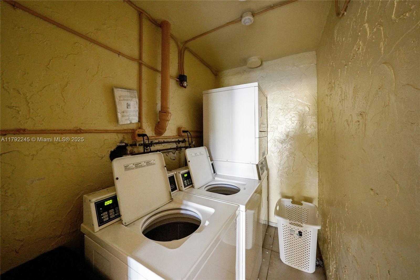 Small Image of 17911 NORTH WEST 68TH AVE #P208, Hialeah Number 28