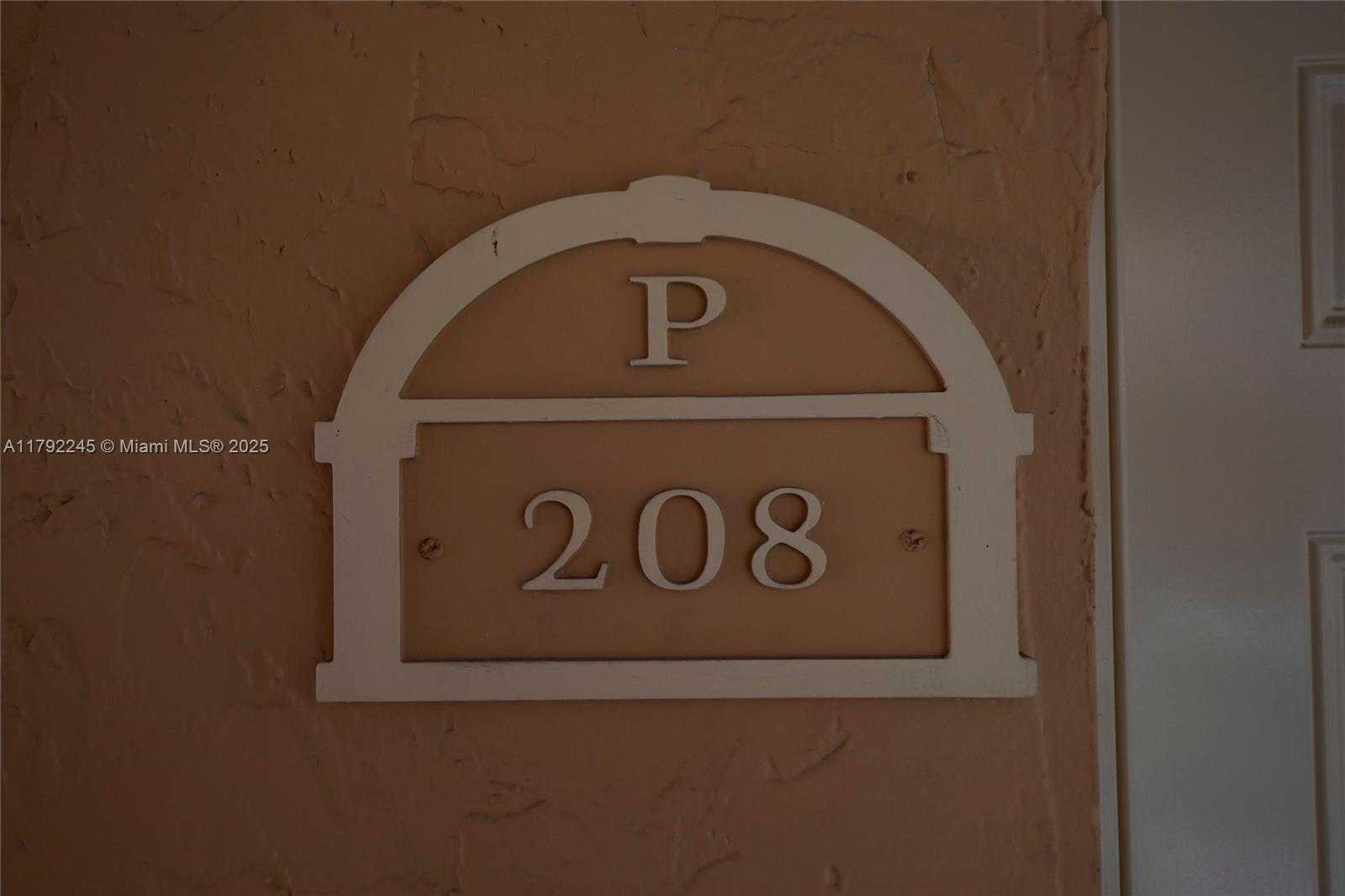 Small Image of 17911 NORTH WEST 68TH AVE #P208, Hialeah Number 4