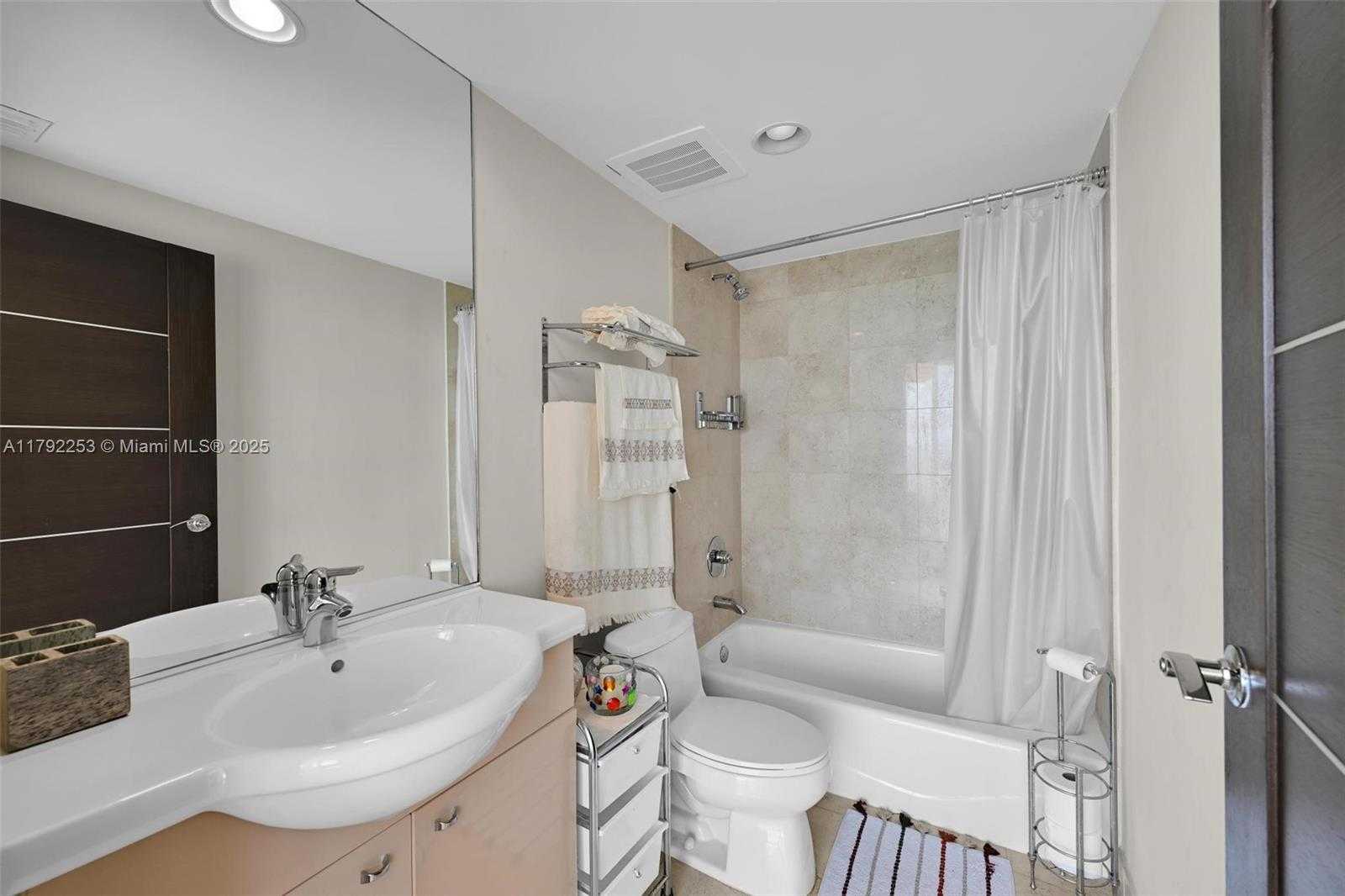 Small Image of 1830 SOUTH OCEAN DR #1201, Hallandale Beach Number 21