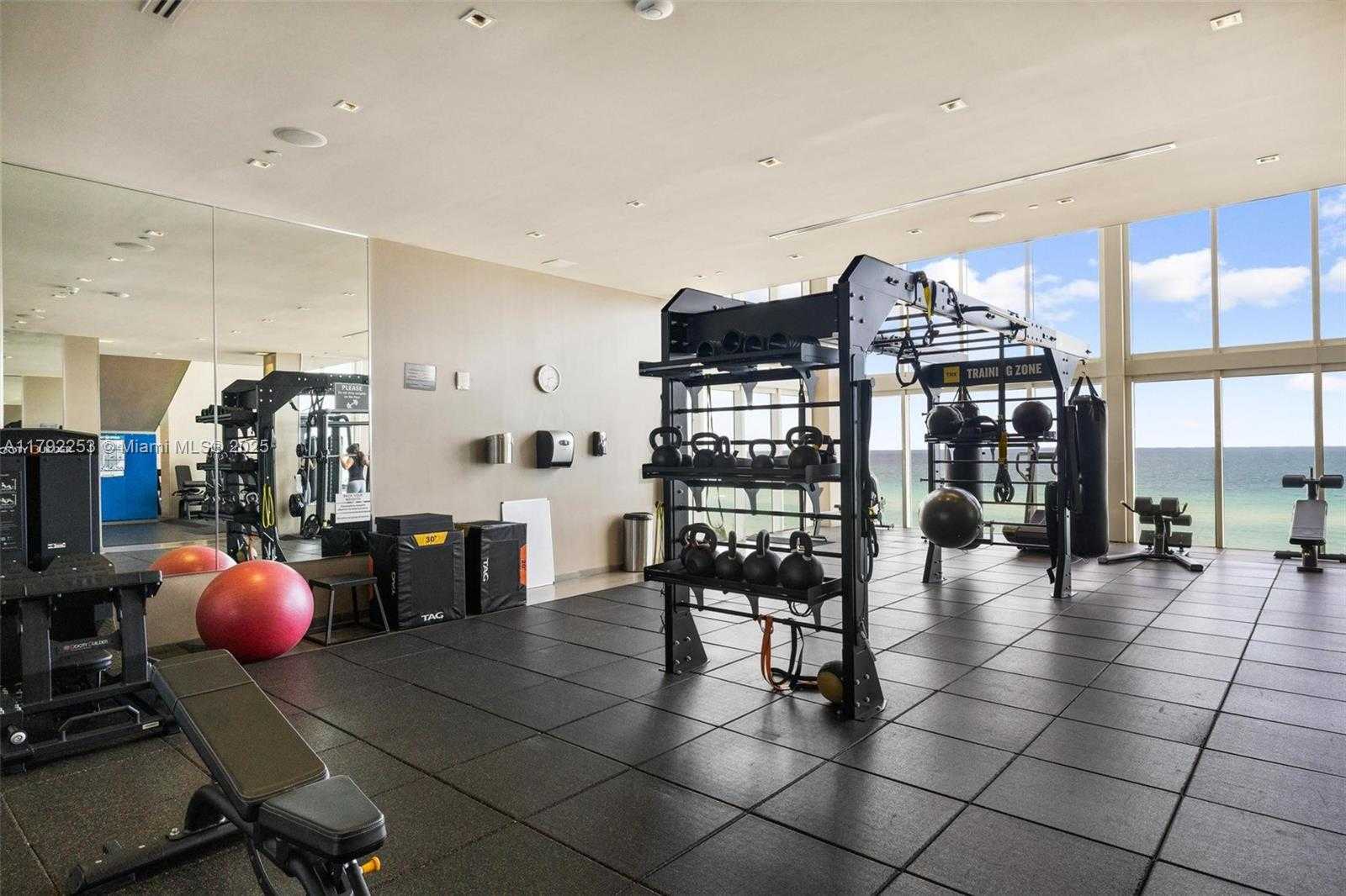 Small Image of 1830 SOUTH OCEAN DR #1201, Hallandale Beach Number 30
