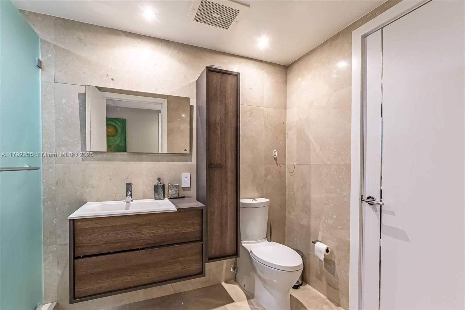 Small Image of 495 BRICKELL AVE #2801, Miami Number 15