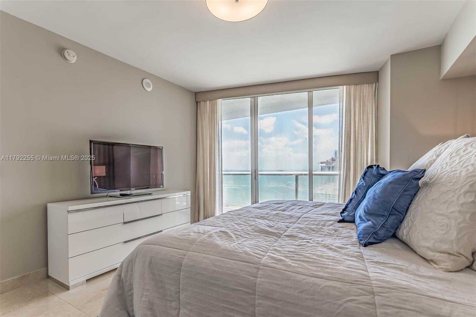 Small Image of 495 BRICKELL AVE #2801, Miami Number 19