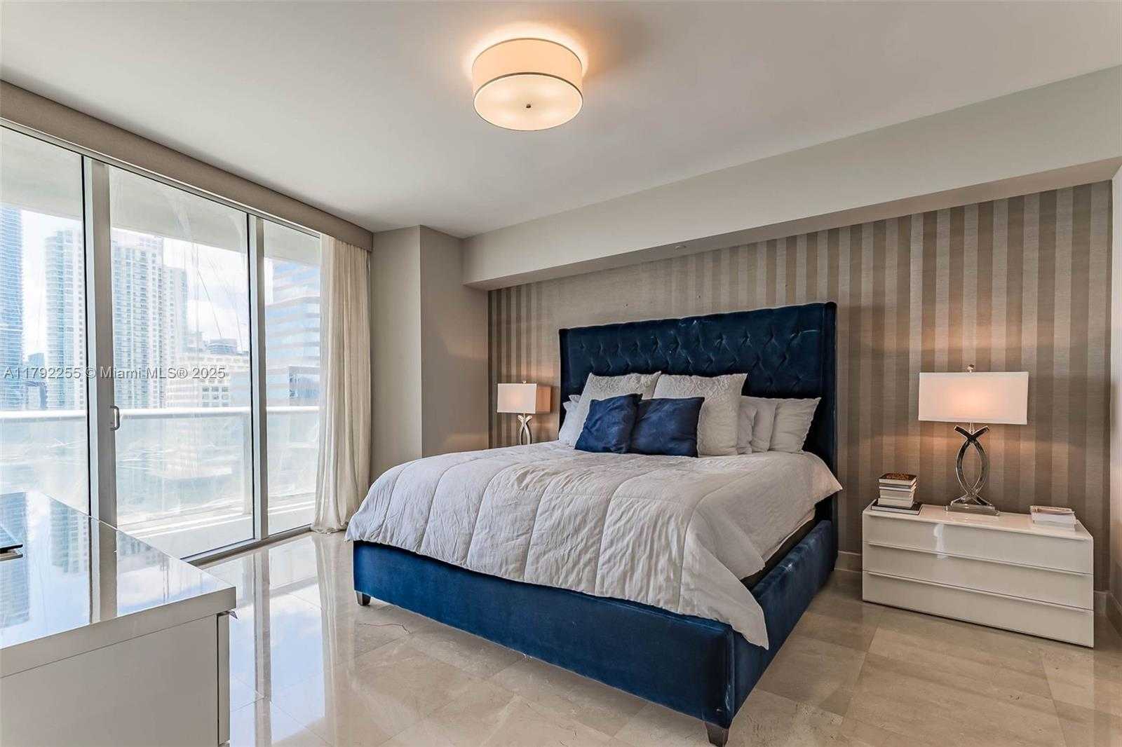 Small Image of 495 BRICKELL AVE #2801, Miami Number 8